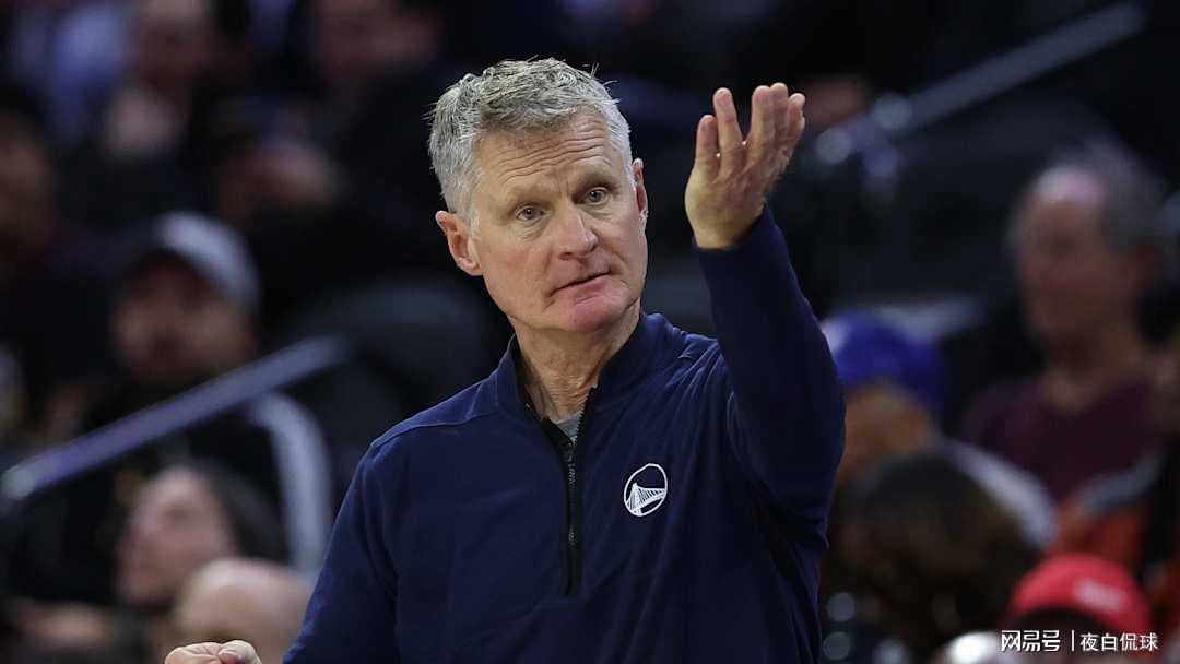 MK体育官方网站-勇士队在2026年NBA模拟选秀中，将大幅度向前发展！